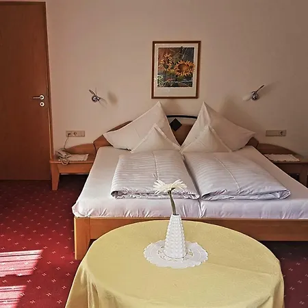 Garni Dornach 3*